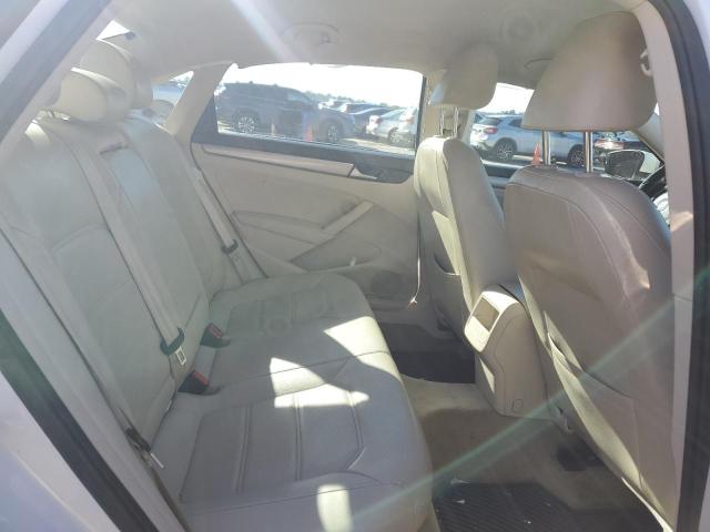 1VWAT7A30FC095628 Volkswagen PASSAT S