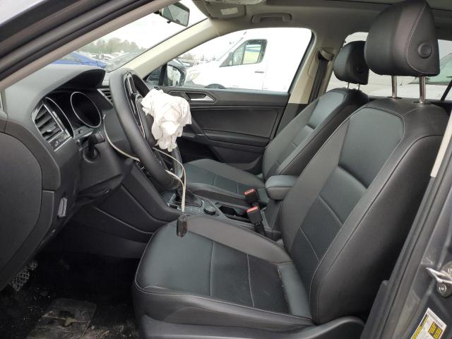 3VV2B7AX8LM038845 Volkswagen TIGUAN SE