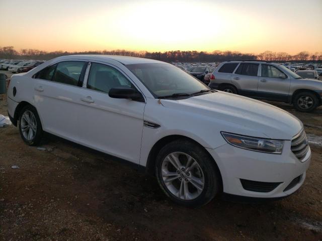 1FAHP2D8XJG138105 Ford TAURUS SE