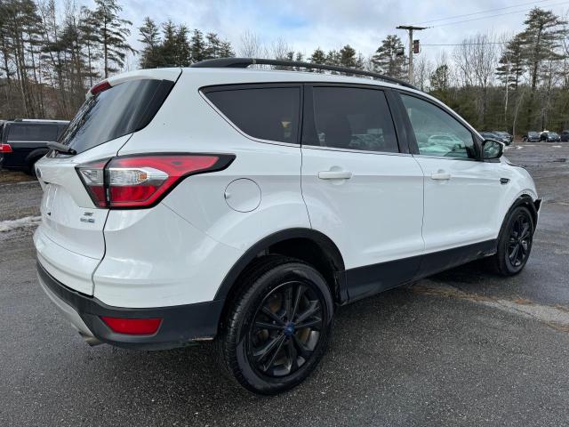 1FMCU9GD9JUC49837 Ford ESCAPE SE