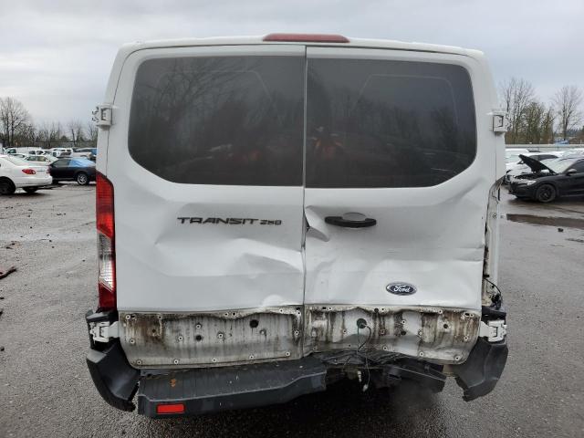 1FTNR1ZM1FKA34033 Ford Transit T-250