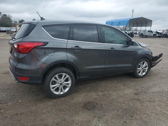 1FMCU0GD2KUB57823 Ford ESCAPE SE