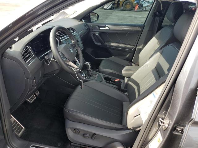 3VVCB7AXXPM061943 Volkswagen Tiguan Se R-line Black