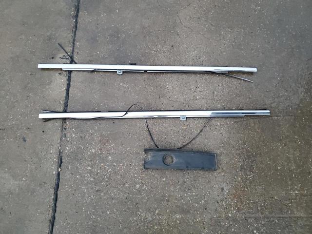 1GKS1FKC4GR126775 GMC Yukon Xl C1500 Sle