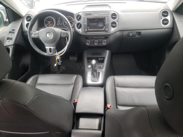 WVGRV7AX2HK017892 Volkswagen Tiguan Wolfsburg