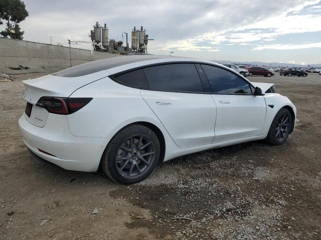 5YJ3E1EB2NF180959 Tesla 2022