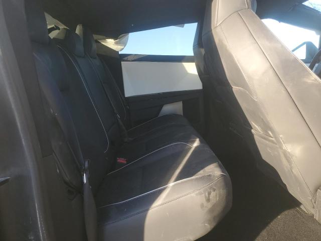 7G2CEHED0RA040175 Tesla 2024