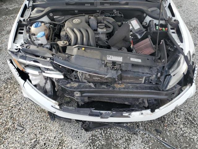 3VW2K7AJ9FM276649 Volkswagen 2015