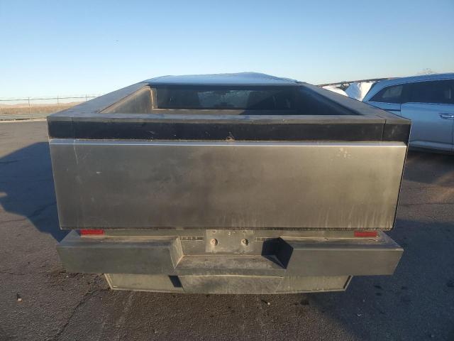 7G2CEHED0RA040175 Tesla 2024