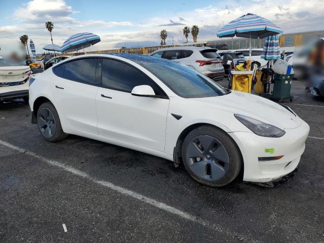 5YJ3E1EA7NF307034 Tesla 2022