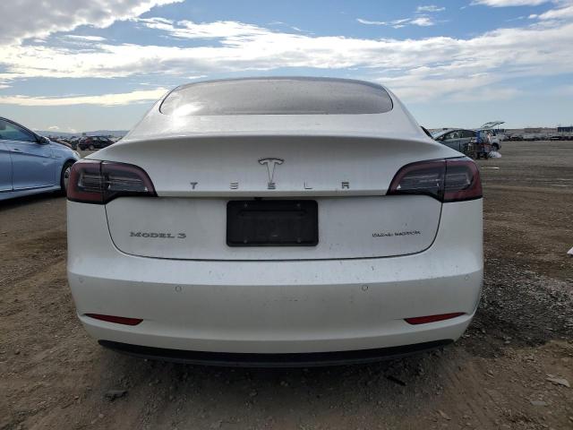 5YJ3E1EB2NF180959 Tesla 2022