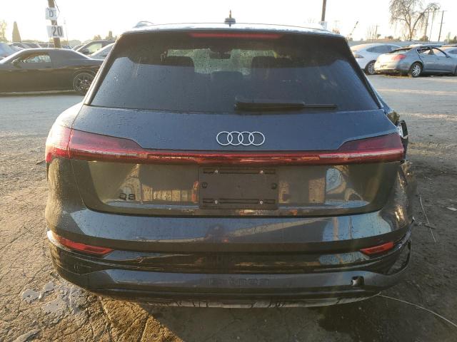 WA15AAGE9RB043046 Audi Q8