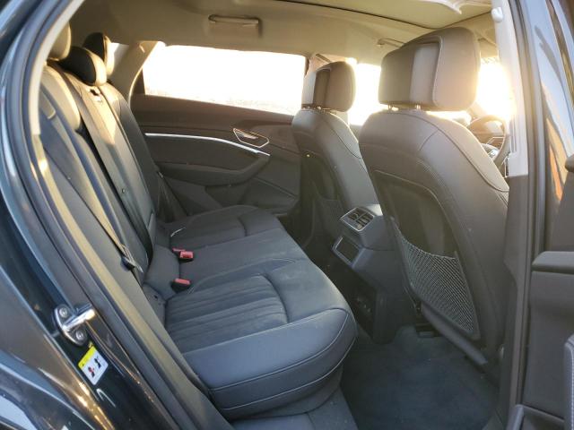WA15AAGE9RB043046 Audi Q8