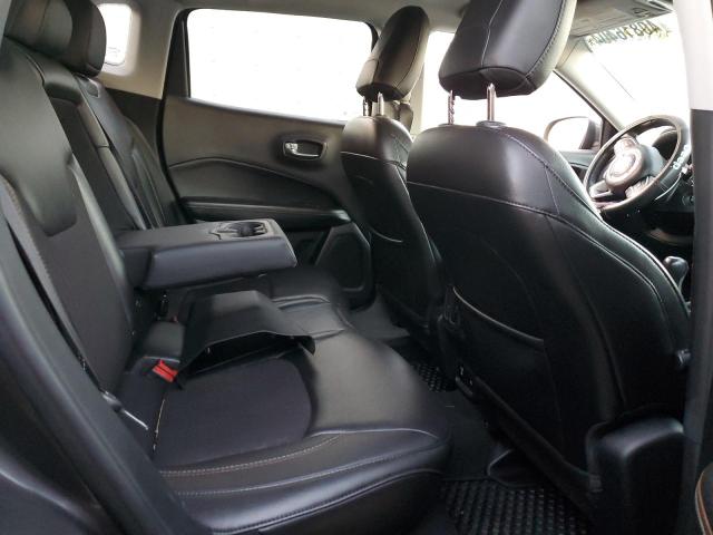 3C4NJDBB4JT393093 Jeep Compass Latitude