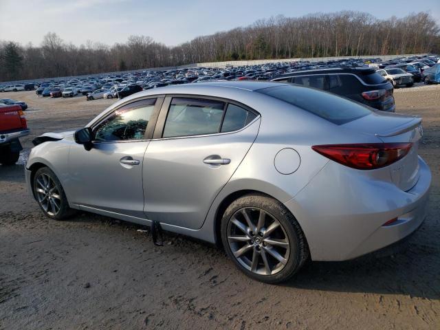 3MZBN1V39JM214676 Mazda 3 TOURING