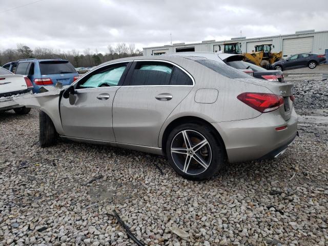 WDD3G4EB6KW003128 Mercedes-Benz A 220