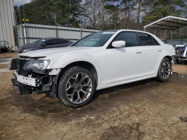 2015 Chrysler 300 S მანქანა იყიდება აუქციონზე, vin: 2C3CCABT6FH763117, აუქციონის ნომერი: 42723984