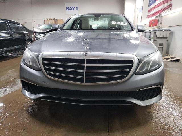 WDDZF4KB6HA258823 Mercedes-Benz E 300 4matic