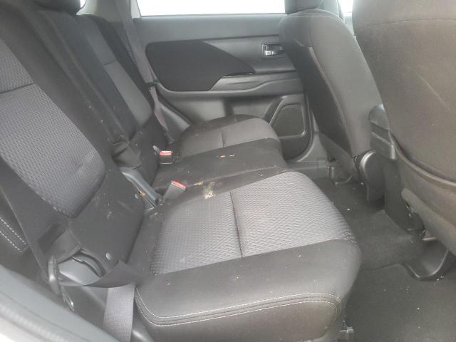 JA4AD3A34JZ060728 Mitsubishi Outlander Se