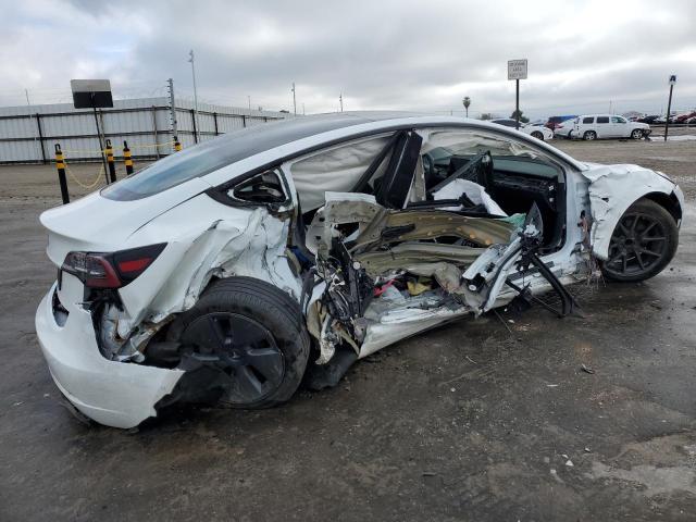 5YJ3E1EA4NF325880 Tesla MODEL 3