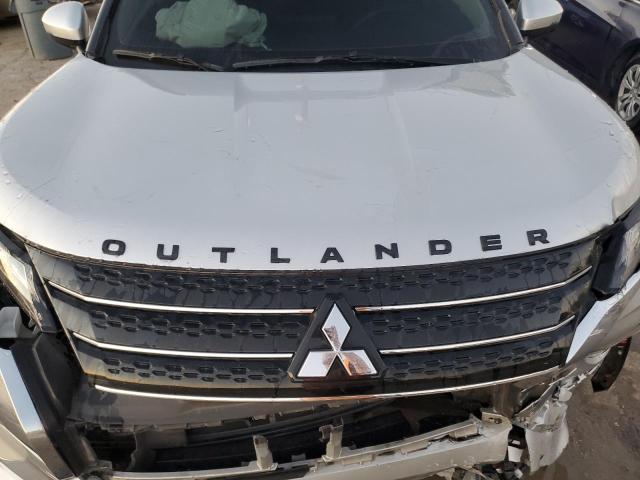 JA4J3TA85NZ033221 Mitsubishi Outlander Es