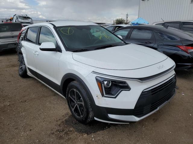 KNDCP3LE1P5096588 KIA NIRO LX