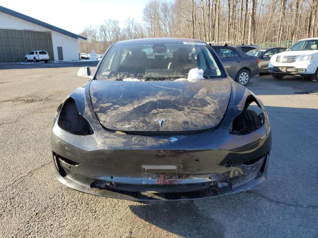 5YJ3E1EA8JF031330 Tesla MODEL 3