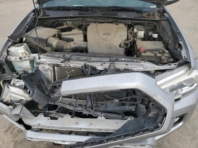 5TFAZ5CN8JX070983 Toyota Tacoma Double Cab