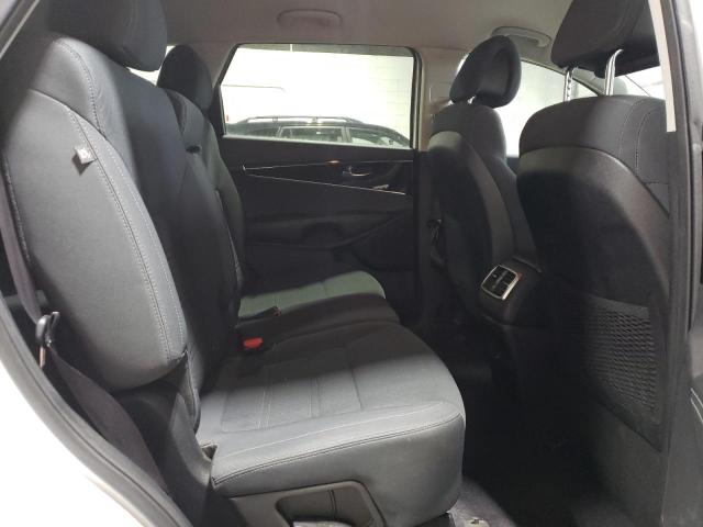 5XYPGDA50GG159830 KIA SORENTO LX