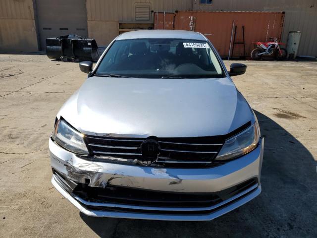 3VW2K7AJ8FM317045 Volkswagen JETTA BASE