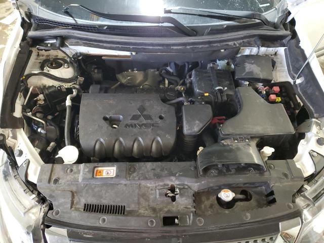JA4AZ3A31KZ004815 Mitsubishi Outlander Se