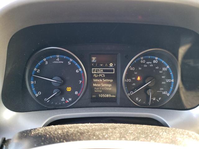 2T3BFREV7JW792175 Toyota RAV4 LE