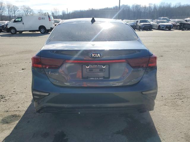 3KPF24ADXME360841 KIA FORTE FE