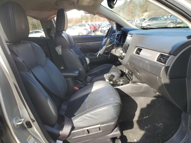 JA4AZ3A37LZ037996 Mitsubishi Outlander Se