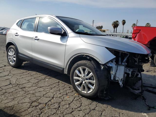JN1BJ1AW4MW662619 Nissan Rogue Sport S