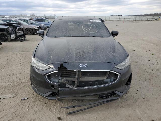 3FA6P0HD9KR128260 Ford FUSION SE