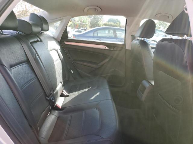 1VWAT7A35FC049986 Volkswagen PASSAT S