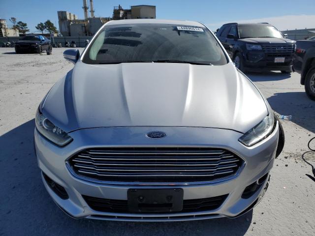3FA6P0T99GR120475 Ford FUSION SE