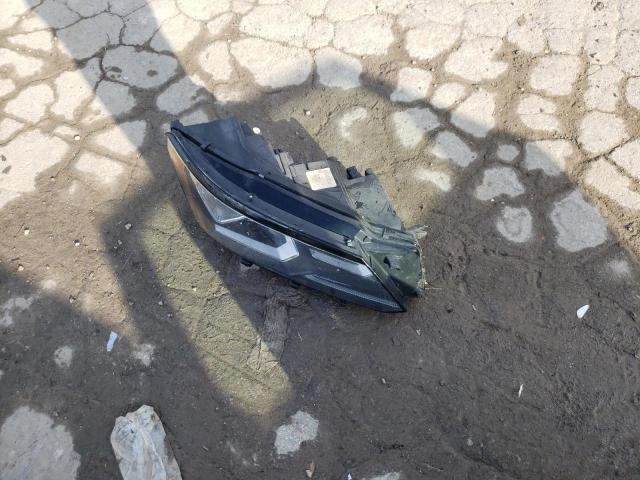 1VWBA7A30JC005199 Volkswagen PASSAT SE