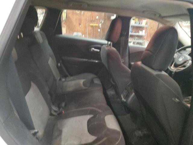 1C4PJMAB4FW773417 Jeep Cherokee Sport