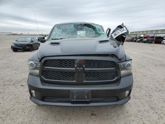 1C6RR7MTXJS267489 RAM 1500 Sport