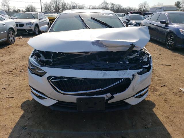 W04GR6SXXJ1124090 Buick Regal Essence