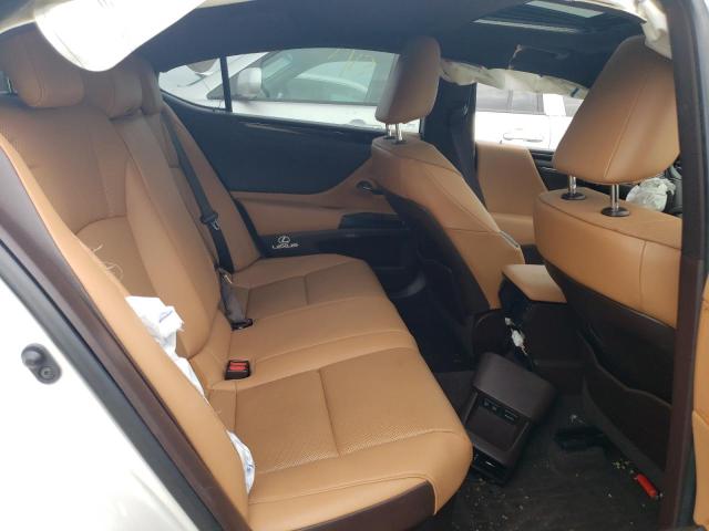 58ADA1C15MU010275 Lexus ES 300H