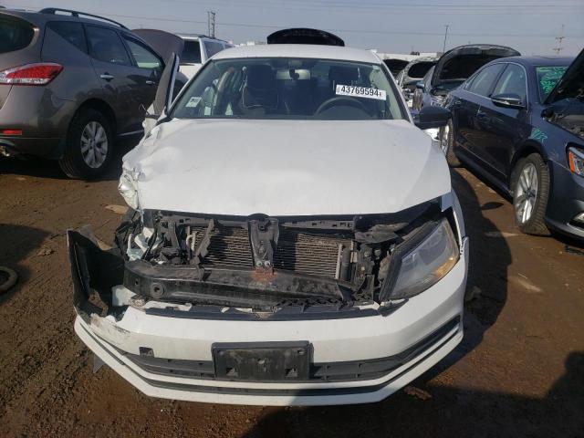 3VWD67AJ8GM252681 Volkswagen JETTA SE