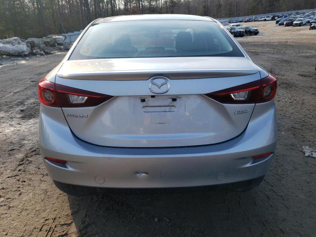 3MZBN1V39JM214676 Mazda 3 TOURING