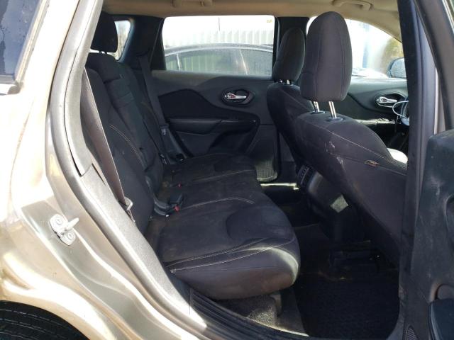 1C4PJLCB5GW288289 Jeep Cherokee Latitude