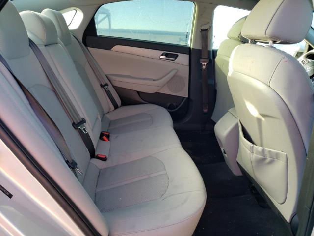 5NPE24AF0KH812348 Hyundai SONATA SE