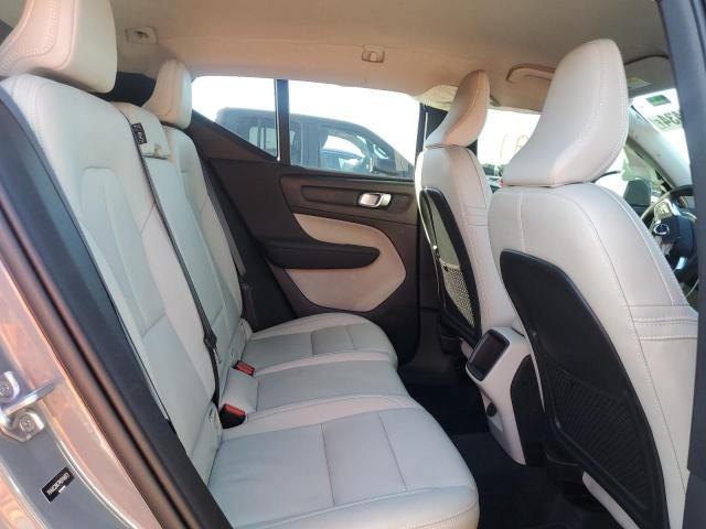 YV4AC2HK7M2414073 Volvo Xc40 T4 Momentum