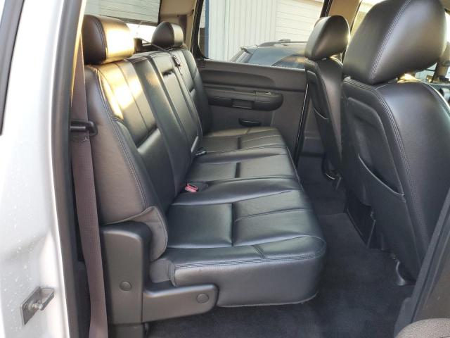 1GT120CG1EF185994 GMC Sierra K2500 Sle