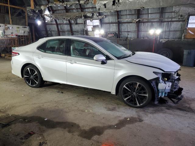 Toyota CAMRY XSE 2018 4T1B61HK1JU116932 Image 4